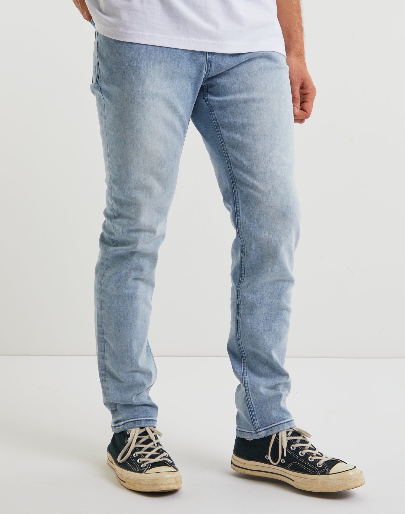 taper jeans