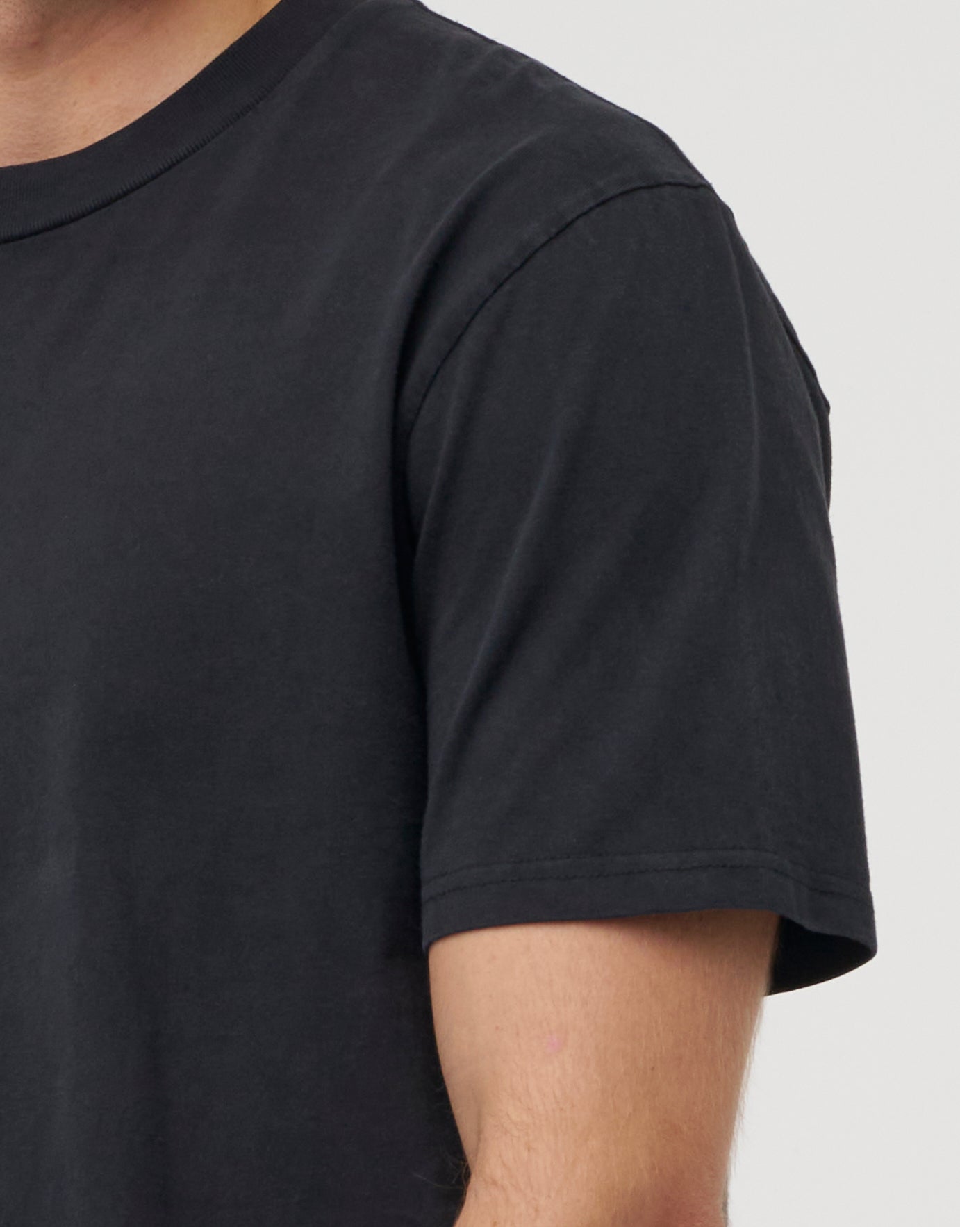 Plain black outlet tee