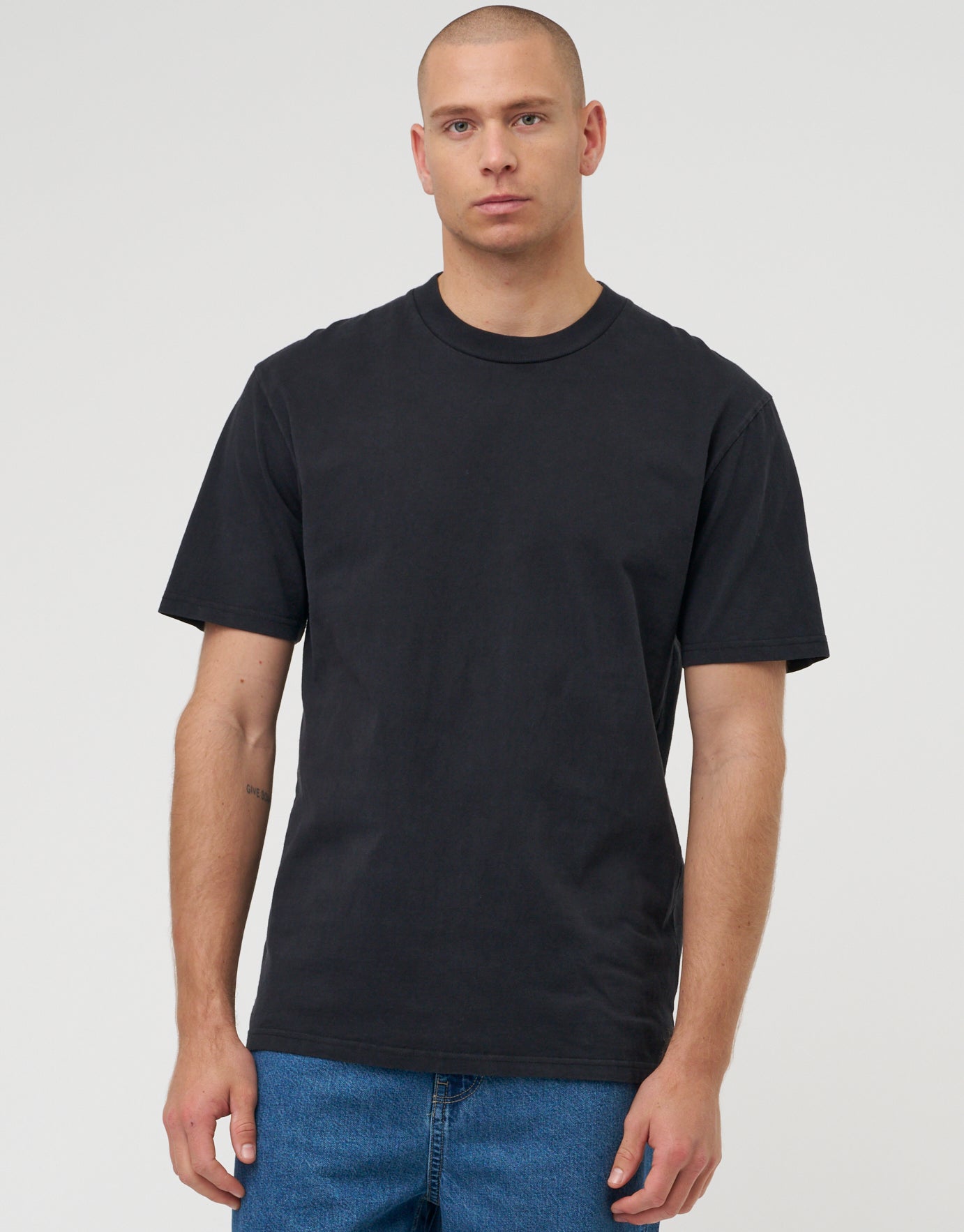 Men's Tshirt Regular Fit For Light Activity-Black