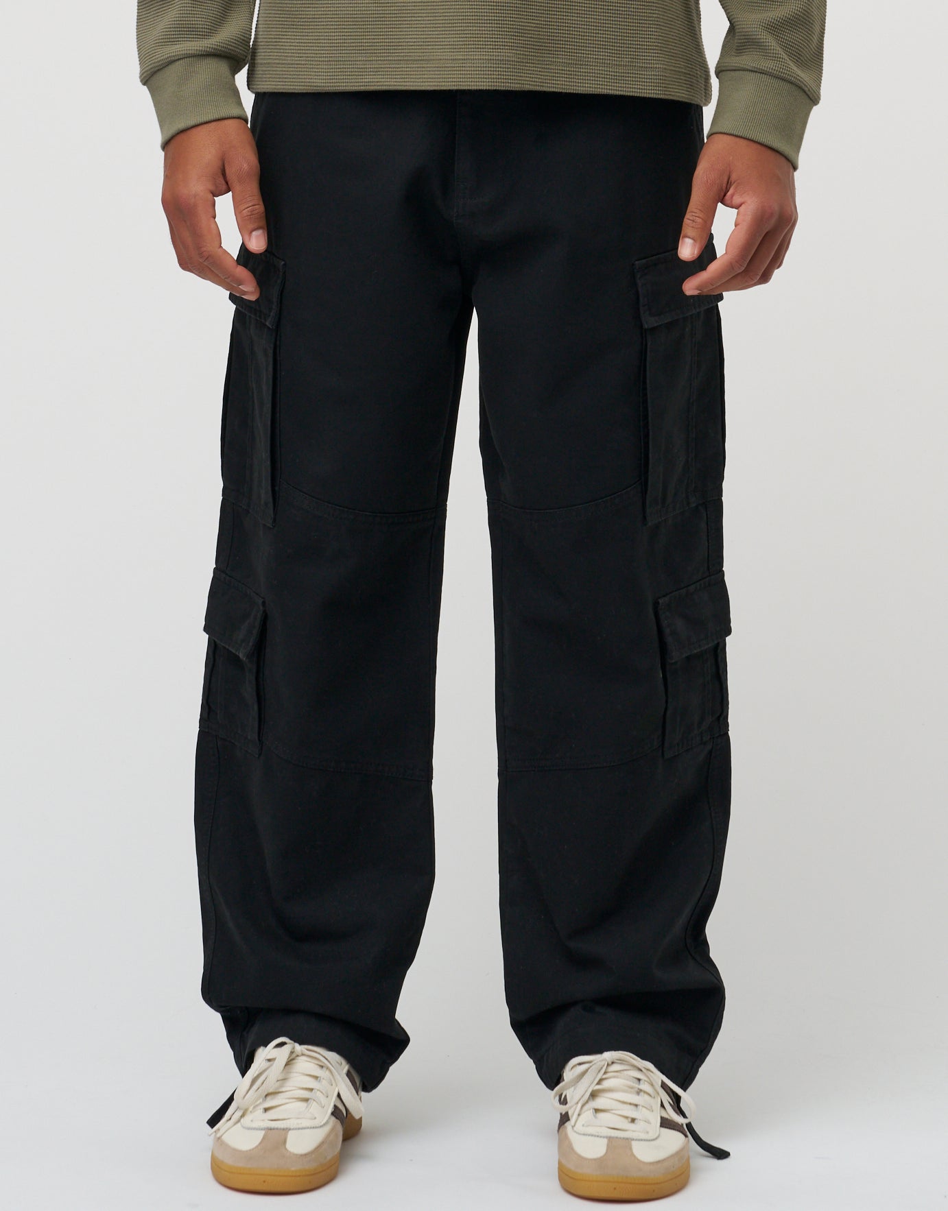 2-pack Loose Fit cargo trousers - Black/Khaki green - Kids | H&M