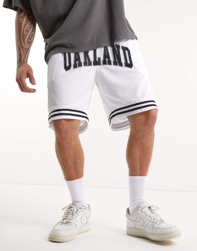 Oakland Print Basketball Shorts in White | Hallensteins US
