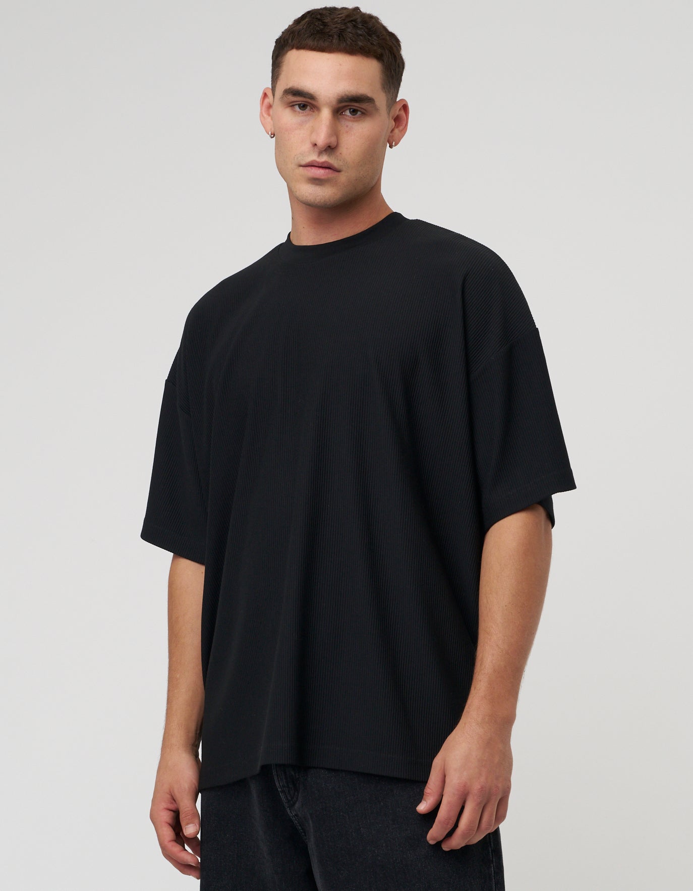 Drop Shoulder Relaxed Box Fit T Shirt in Dark Moss