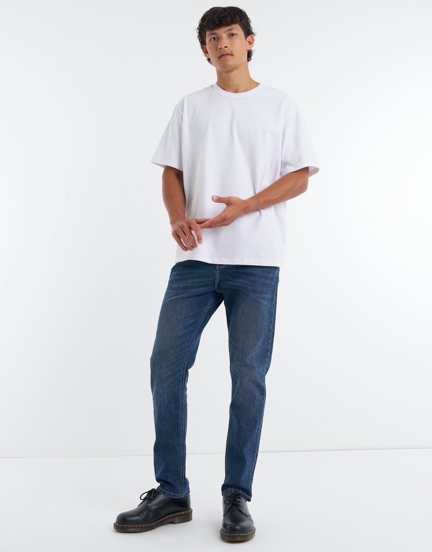 Men's Tapered Jeans & Straight Jeans | Hallenstein Brothers