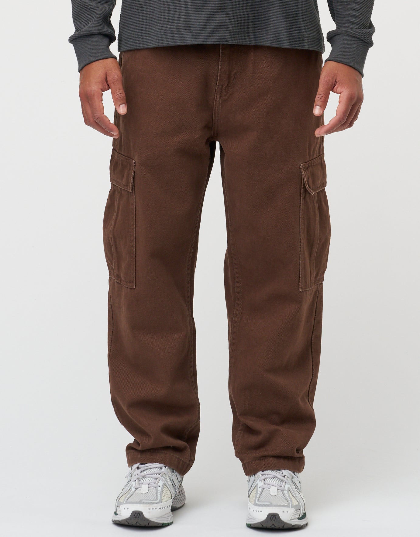 Twill Baggy Cargo Pocket Pants in Brown