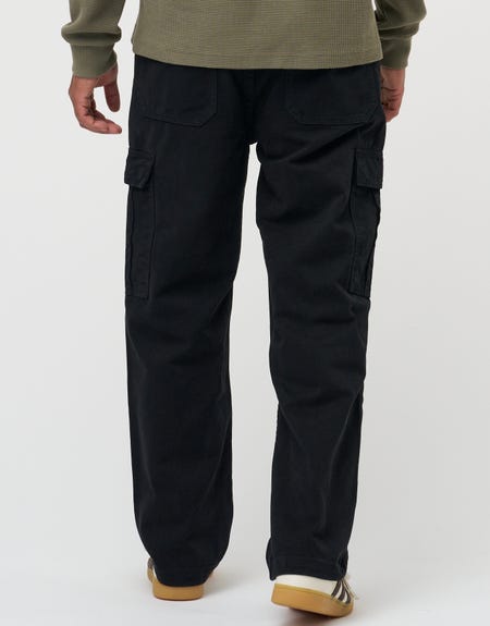 https://www.hallensteins.com/content/products/ab-twill-baggy-cargo-pant-washed-black-back-10004572.jpg?optimize=high&width=450