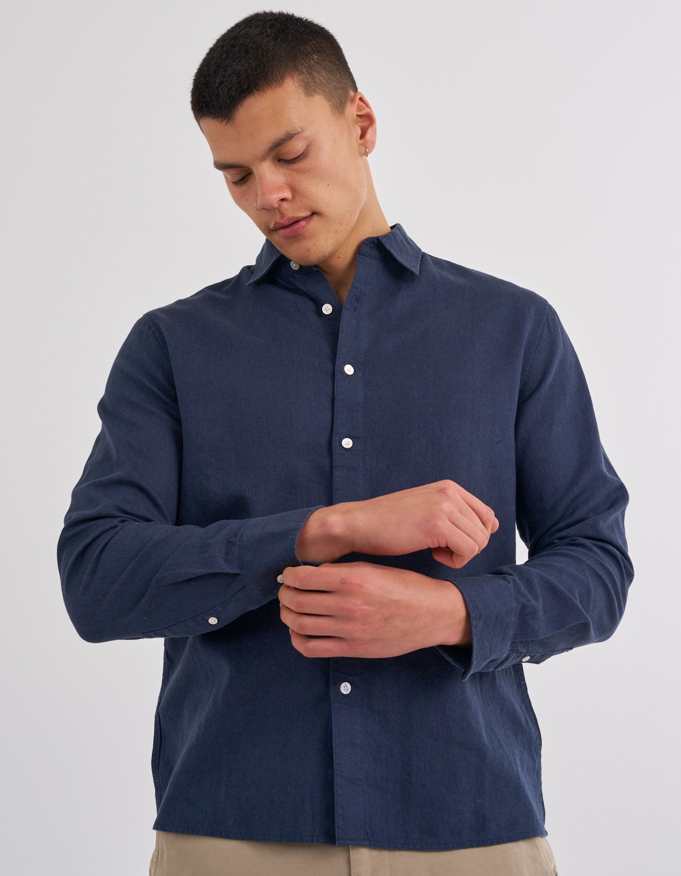 Linen Blend Long Sleeve Shirt in Navy