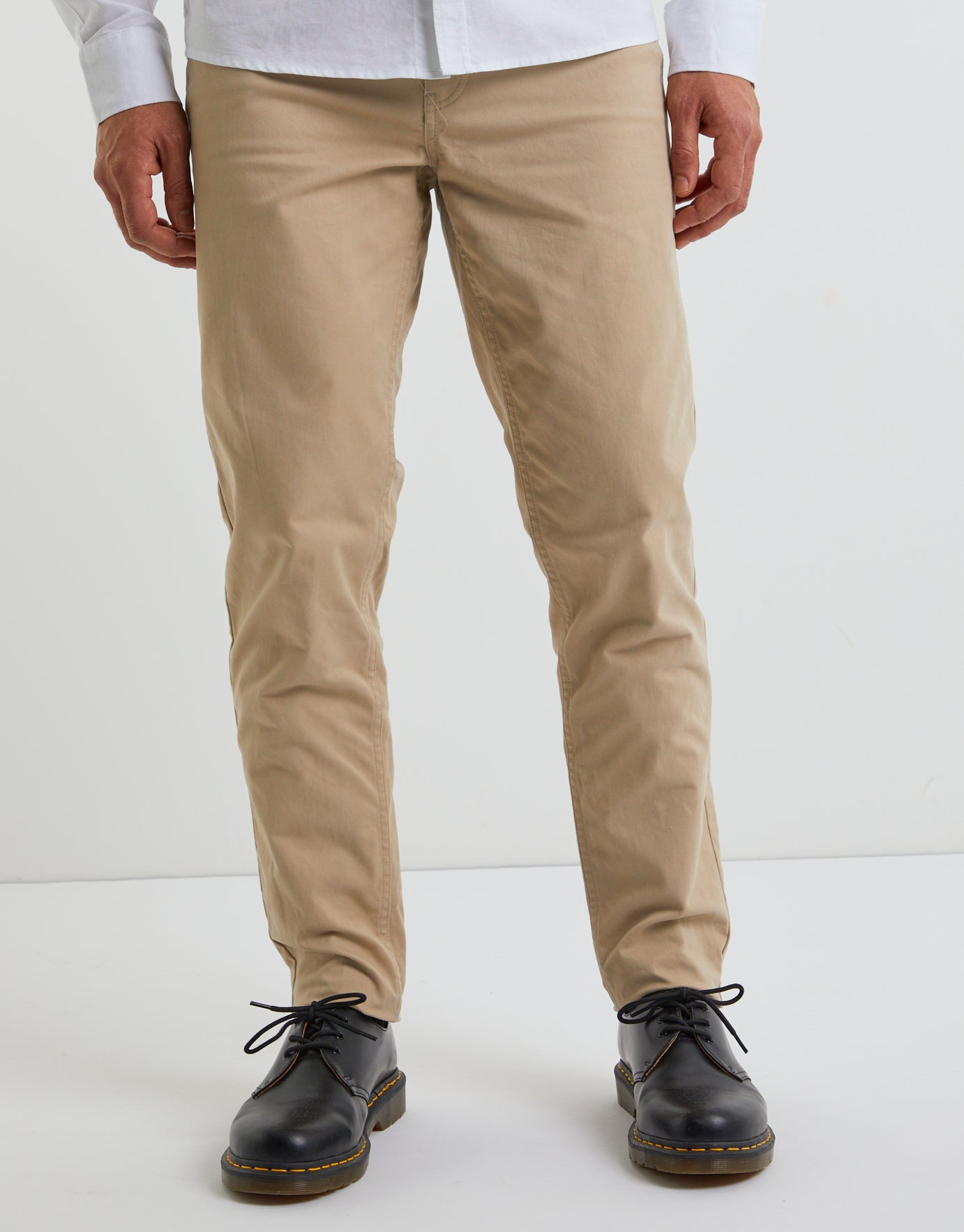 relaxed fit tapered chinos